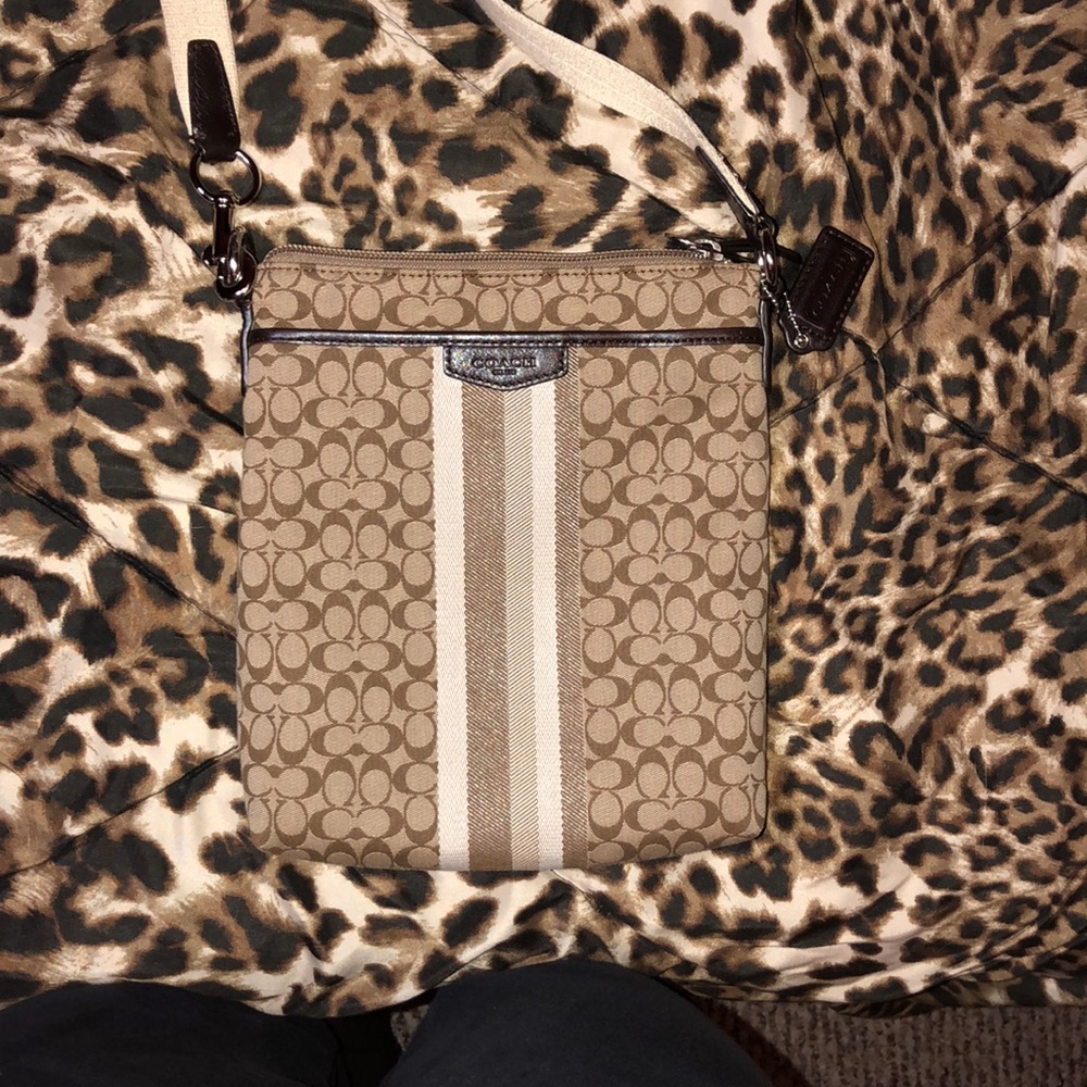 Coach messenger crossbody purse